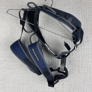 Black Diamond Momentum AL Blue Sit Harness Medium Size Rock Climbing
